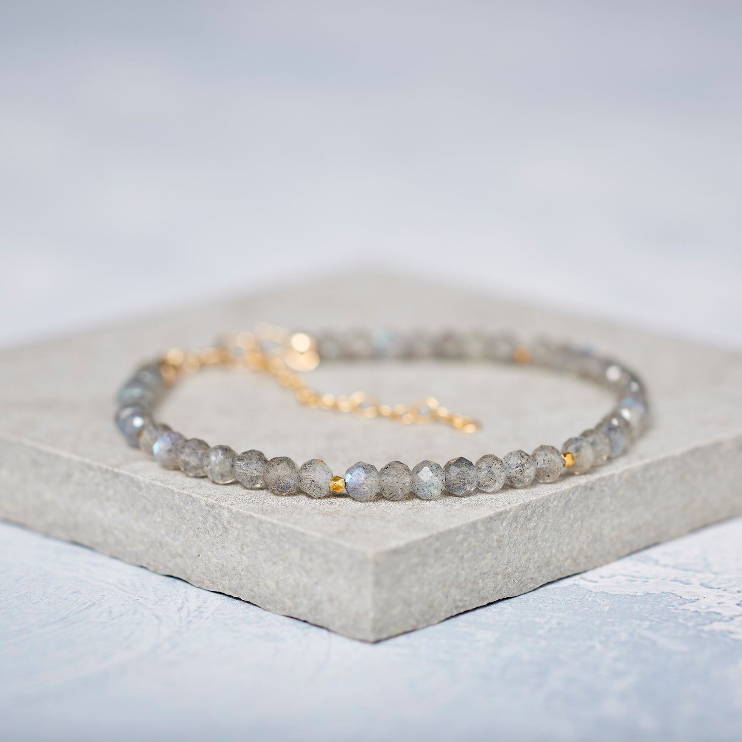 Dainty Labradorite Bracelet (AAA Grade, 3mm)