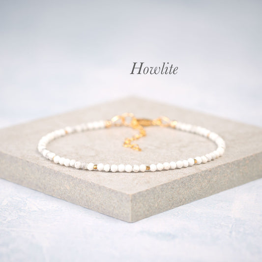 Dainty Howlite Gemstone Bracelet
