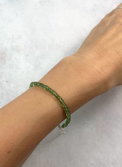 Green Apatite Gemstone Bracelet (3mm)