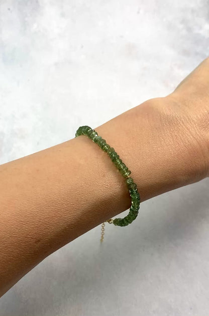 Green Apatite Gemstone Bracelet (4-5mm)